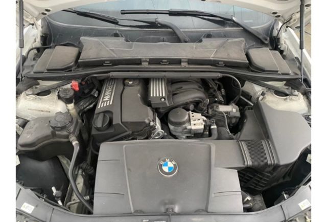 2011年BMW 320I 2.0CC(白)  可認證 里程13萬  第6張相片