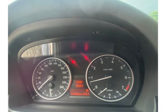 2011年BMW 320I 2.0CC(白)  可認證 里程13萬  第10張相片