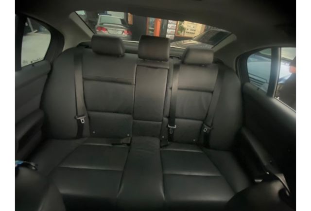 2011年BMW 320I 2.0CC(白)  可認證 里程13萬  第17張相片