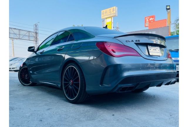 2014年BENZ  CLA45 2.0CC 灰  第3張相片
