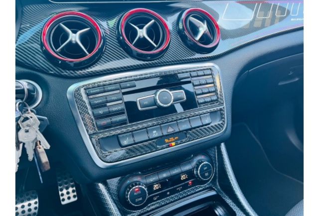 2014年BENZ  CLA45 2.0CC 灰  第8張相片