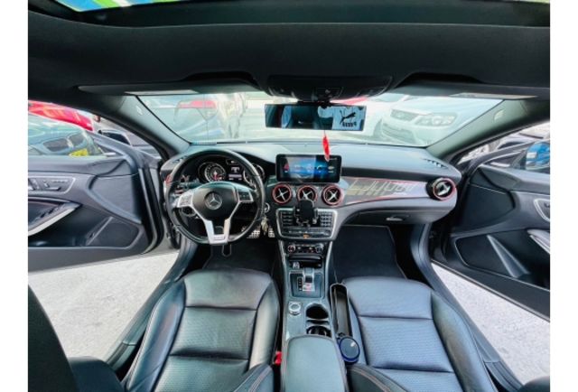 2014年BENZ  CLA45 2.0CC 灰  第17張相片