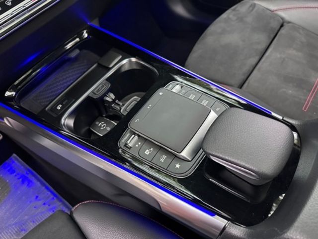 M-BENZ賓士 GLB250  第10張相片
