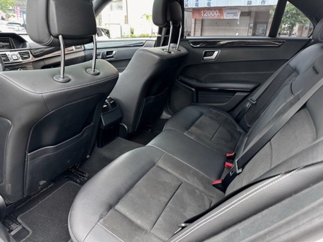 M-BENZ賓士 E200  第7張相片