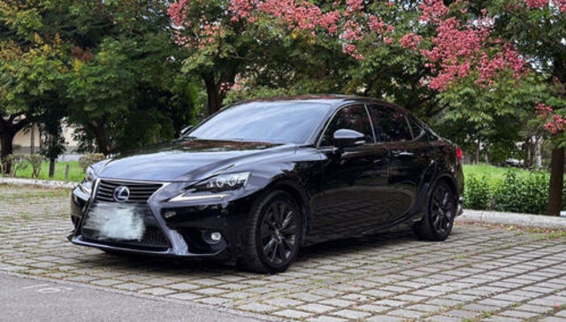 LEXUS凌志 IS 300H  第1張相片