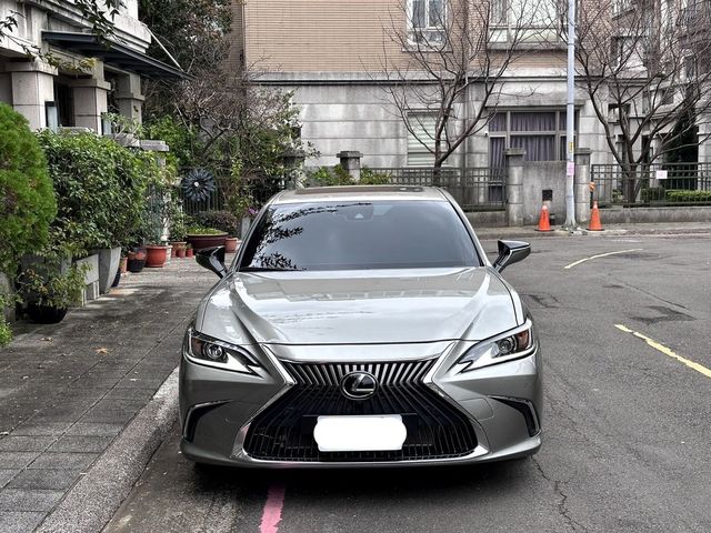 LEXUS凌志 ES200  第4張相片