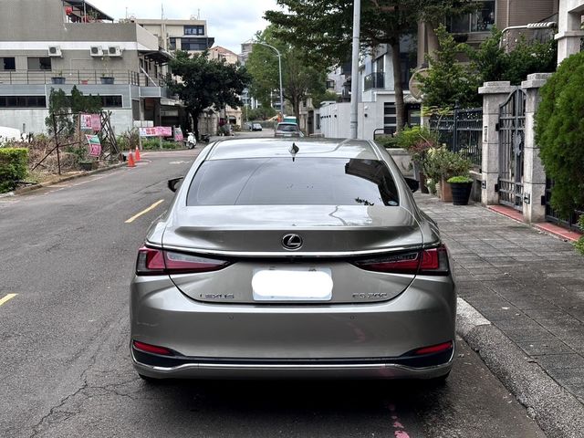 LEXUS凌志 ES200  第5張相片