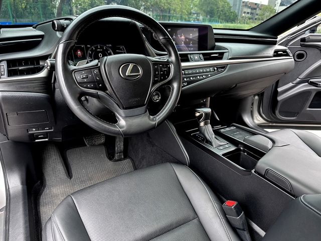 LEXUS凌志 ES200  第8張相片