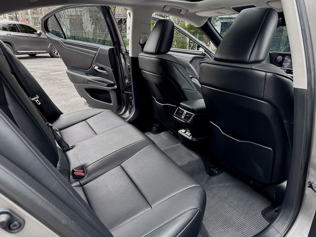 LEXUS凌志 ES200  第13張相片