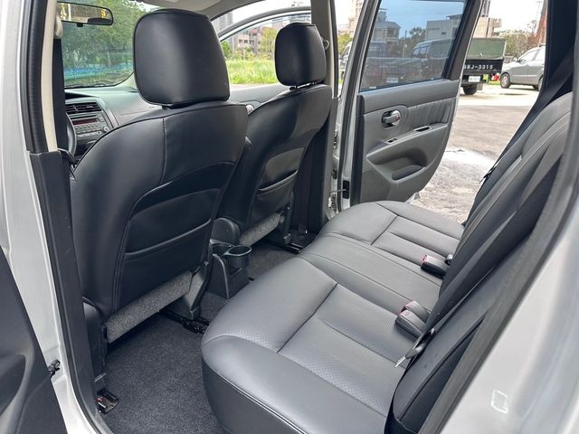 NISSAN日產 LIVINA  第7張相片