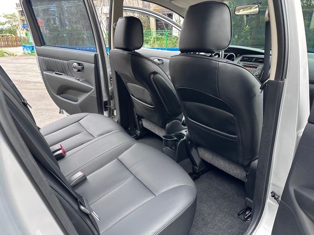 NISSAN日產 LIVINA  第9張相片