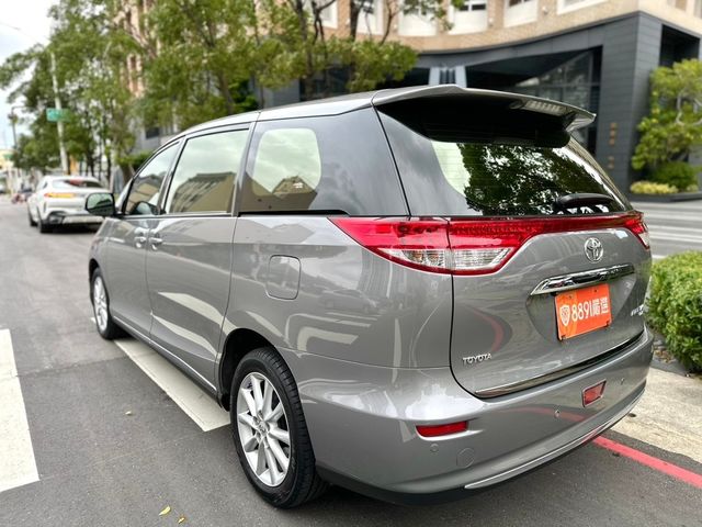 TOYOTA豐田 PREVIA  第2張相片