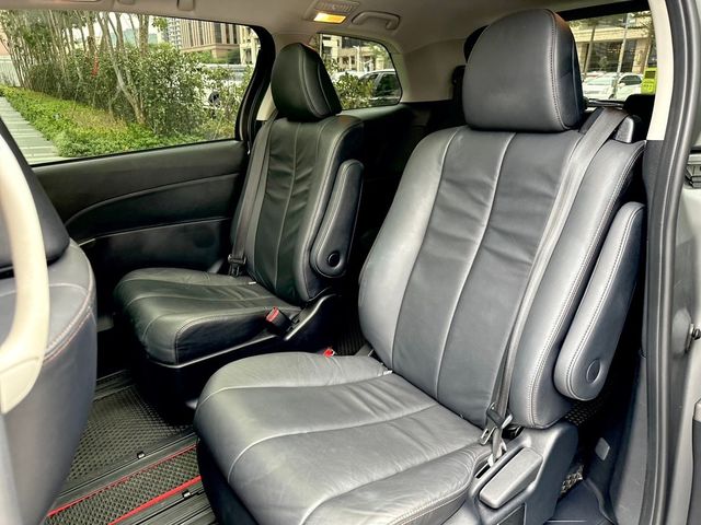 TOYOTA豐田 PREVIA  第5張相片