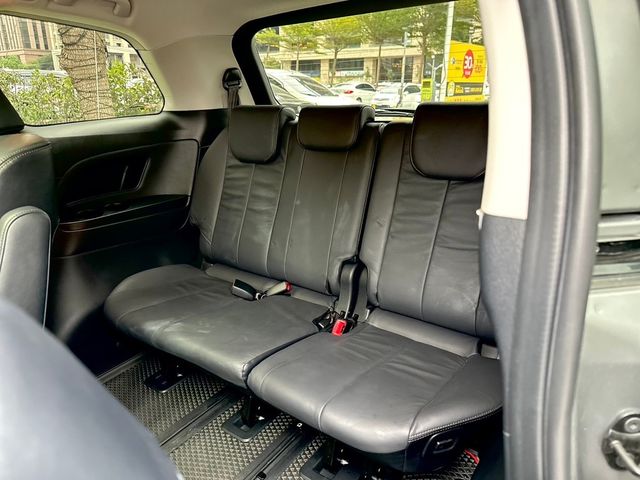 TOYOTA豐田 PREVIA  第6張相片