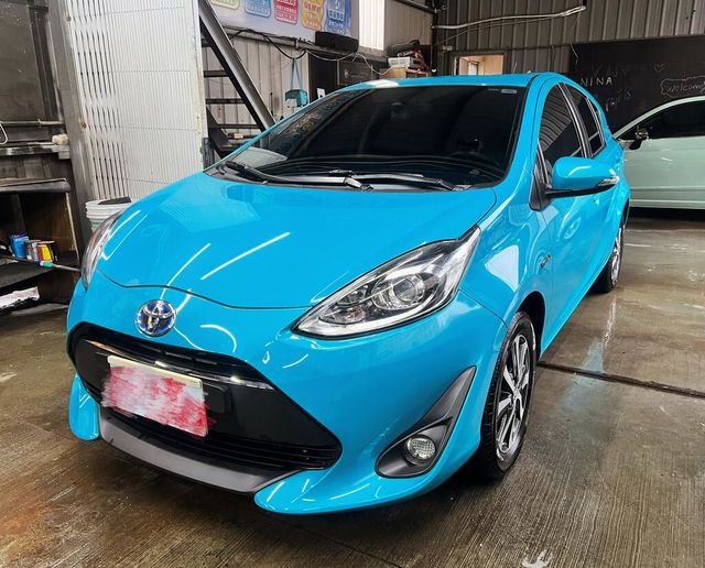 TOYOTA豐田 PRIUS C  第1張相片