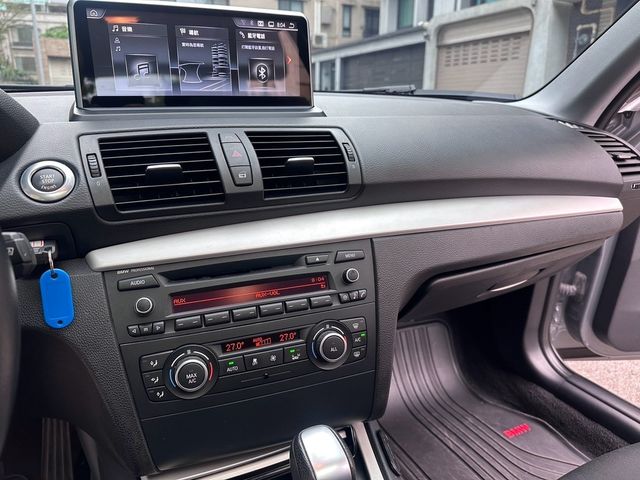 BMW寶馬 120  第25張相片