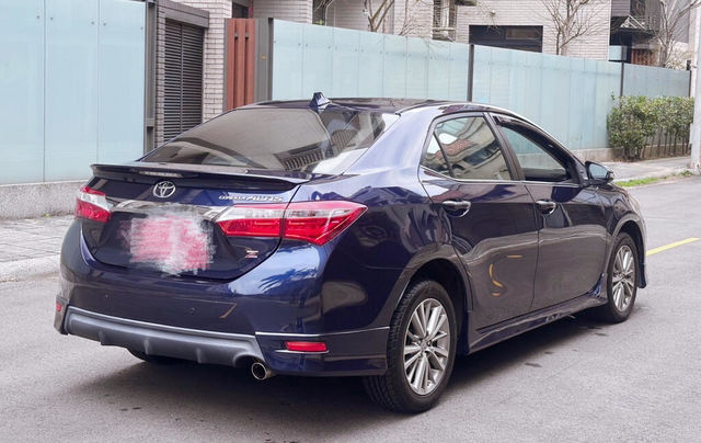 TOYOTA豐田 ALTIS  第3張相片