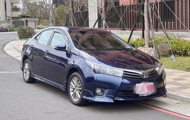TOYOTA豐田 ALTIS  第7張相片