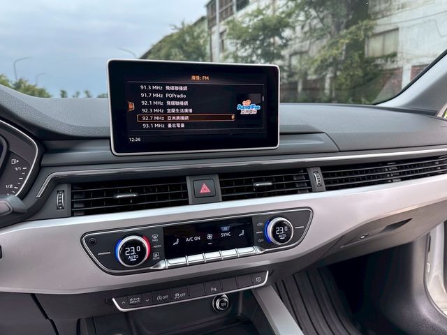 AUDI奧迪 A4  第12張相片