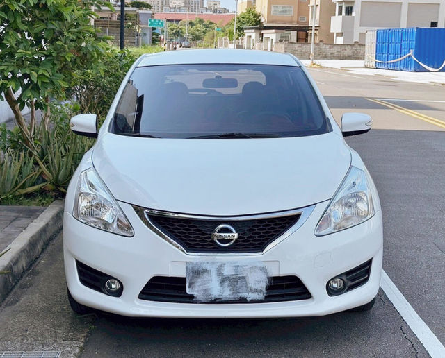 NISSAN日產 TIIDA  第2張相片