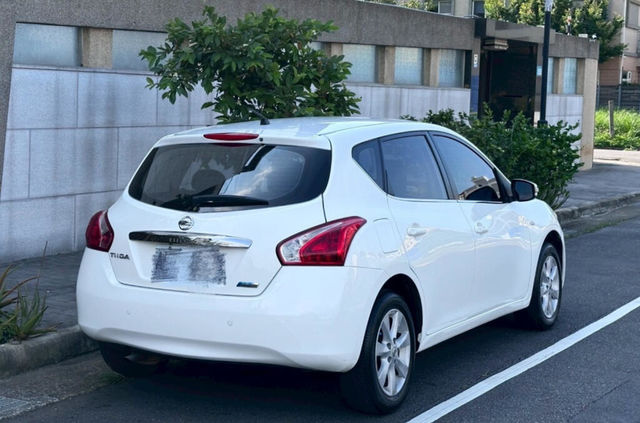 NISSAN日產 TIIDA  第4張相片