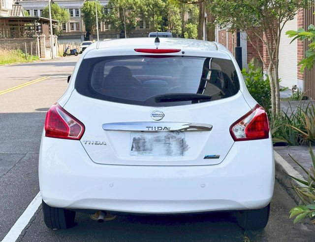 NISSAN日產 TIIDA  第5張相片