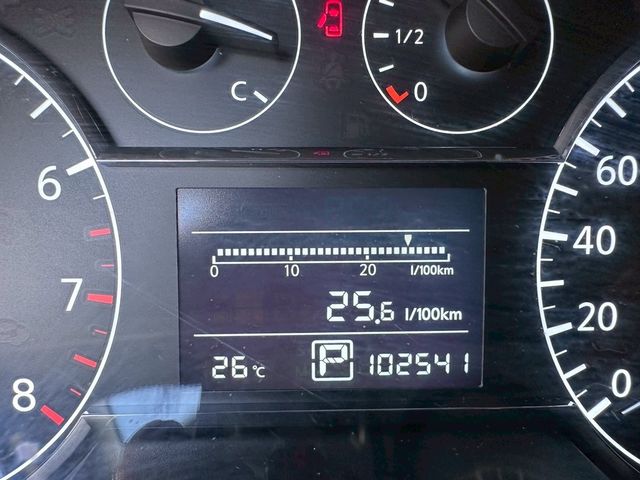 NISSAN日產 TIIDA  第10張相片