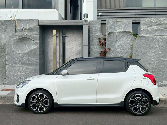 SUZUKI鈴木 SWIFT  第5張相片
