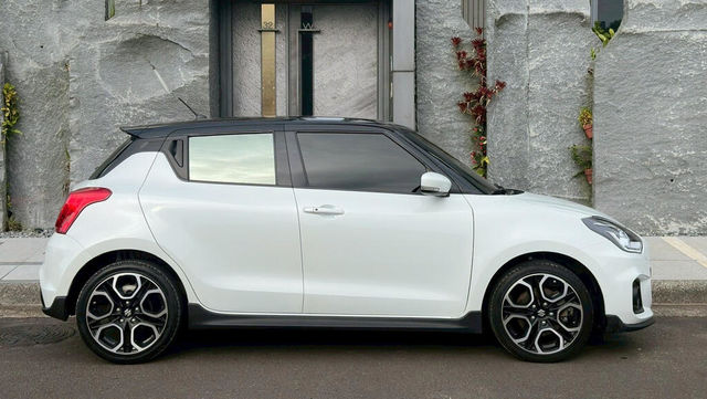 SUZUKI鈴木 SWIFT  第6張相片