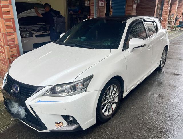 LEXUS凌志 CT200H  第1張相片