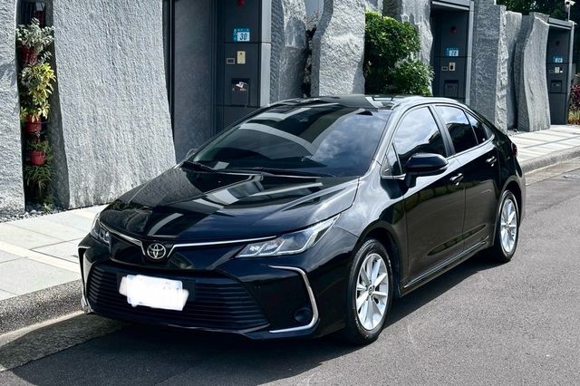 TOYOTA豐田 ALTIS  第1張相片