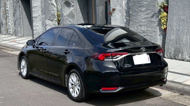 TOYOTA豐田 ALTIS  第3張相片