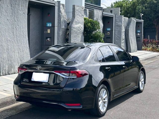 TOYOTA豐田 ALTIS  第4張相片