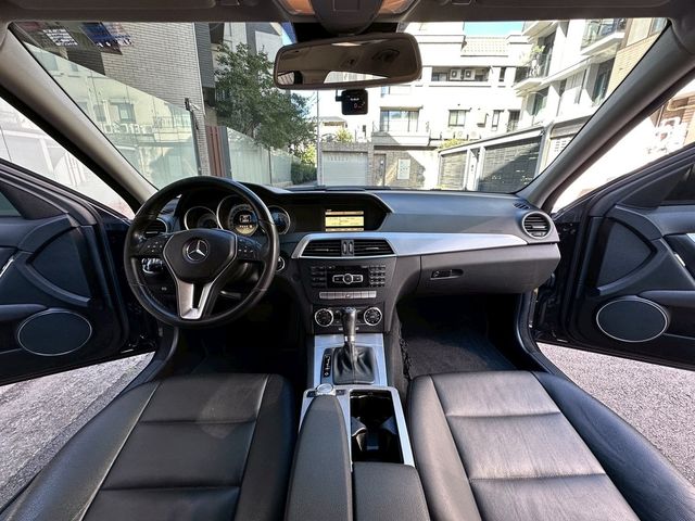 M-BENZ賓士 C200  第8張相片