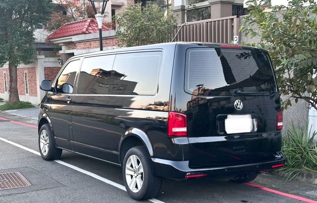 VOLKSWAGEN福斯 T5 CARAVELLE  第4張相片