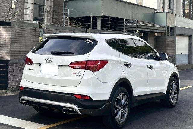 HYUNDAI現代 SANTA FE  第4張相片