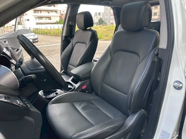 HYUNDAI現代 SANTA FE  第10張相片