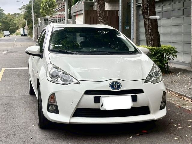 TOYOTA豐田 PRIUS C  第1張相片