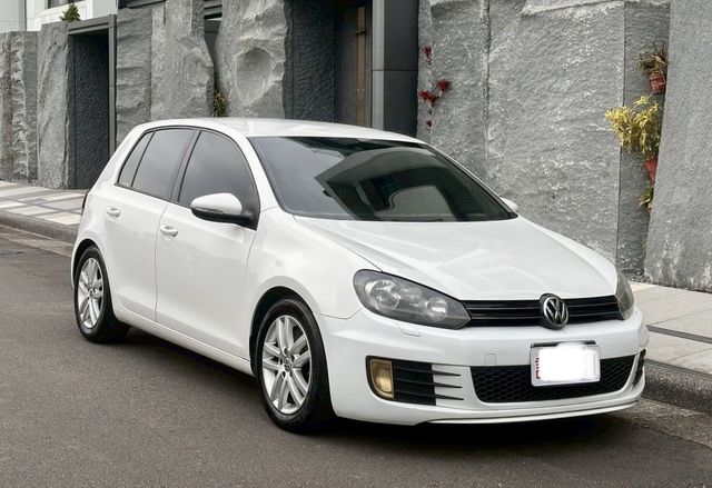 VOLKSWAGEN福斯 GOLF  第2張相片