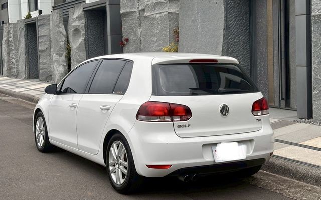 VOLKSWAGEN福斯 GOLF  第4張相片