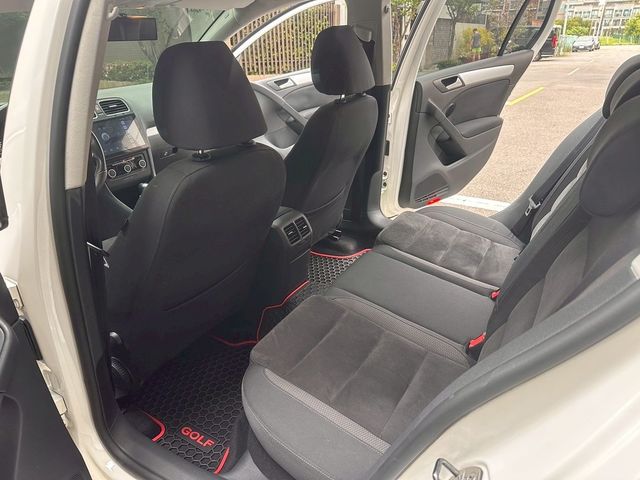 VOLKSWAGEN福斯 GOLF  第9張相片