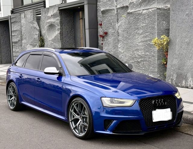 AUDI奧迪 RS4 AVANT  第2張相片