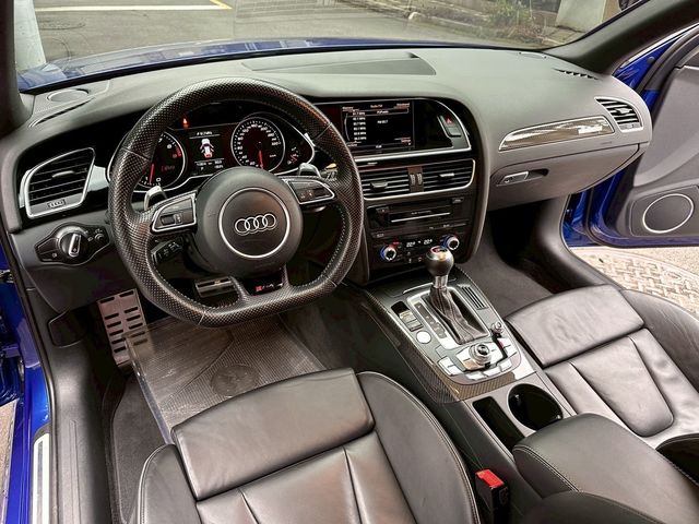 AUDI奧迪 RS4 AVANT  第9張相片
