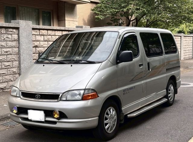 TOYOTA豐田 HIACE  第1張相片