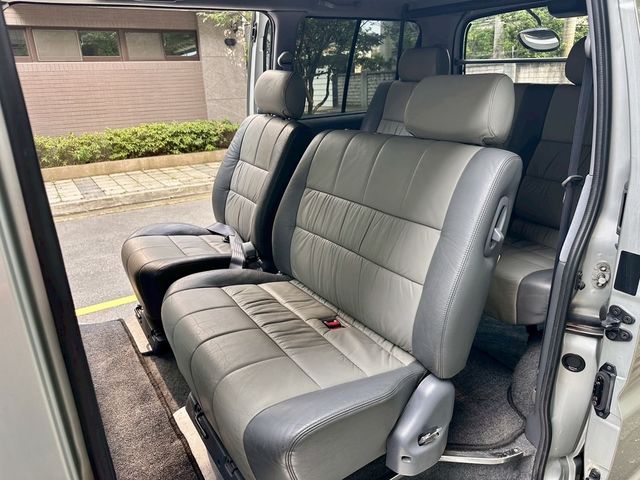 TOYOTA豐田 HIACE  第7張相片