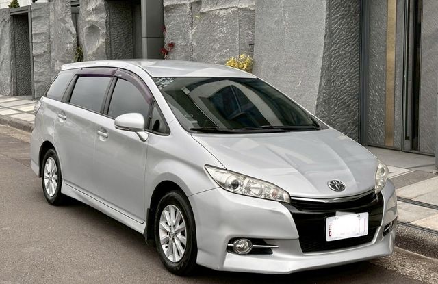 TOYOTA豐田 WISH  第2張相片
