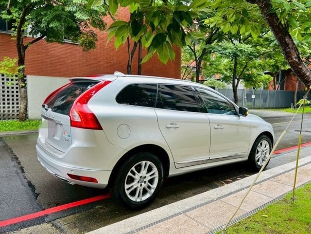 VOLVO富豪 XC60  第4張相片