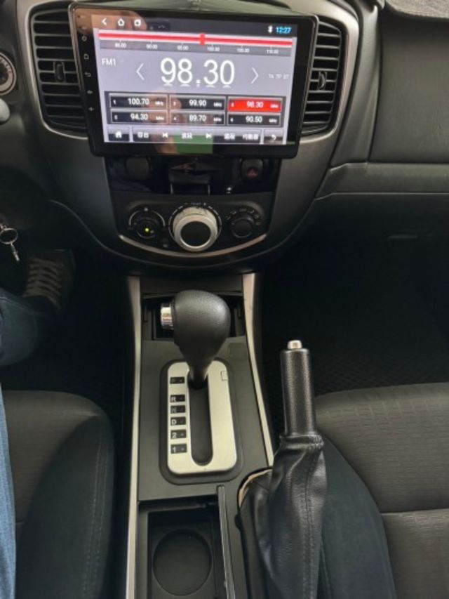 家庭用車 安卓機 後座分離傾倒 藍芽音訊 ISOFIX-兒童座椅固定系統  第6張相片