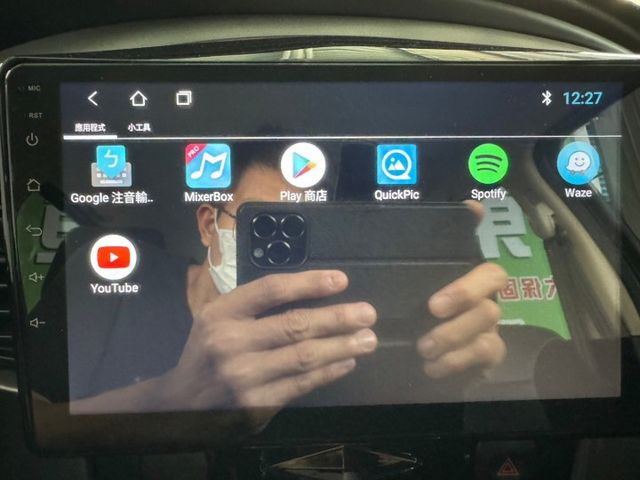 家庭用車 安卓機 後座分離傾倒 藍芽音訊 ISOFIX-兒童座椅固定系統  第8張相片