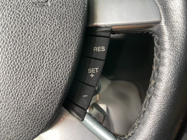 定速 衛星導航 倒車雷達 晶片系統  倒車顯影	  4WD	方向盤音響控制 皮椅 藍牙通訊 安全氣囊  第10張相片
